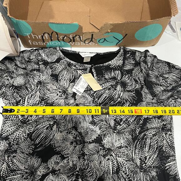 New! Christopher & Banks Black Flutter Sleeve Abstract Floral Blouse Top Medium - Picture 6 of 6